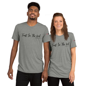 Trust in the Lord uni-sex Short sleeve t-shirt